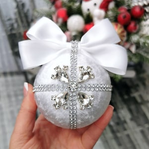 Handmade Rhinestone Christmas Ball Ornament: Elegant Tree Decor