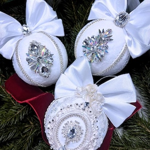 White Christmas Ornament Ball – Handmade Holiday Decoration | Unique Eco-Friendly Christmas Tree Bauble