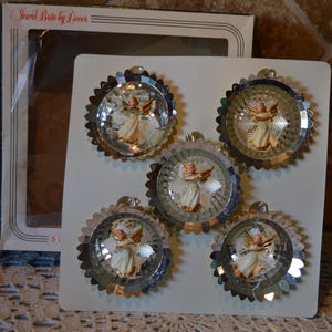 Set Of Five Jewel Bright Ornaments By Decor Novelties~Angel Choir~Each Has Angel Singing From A Book~Dellicate Scalloped Star Edge
